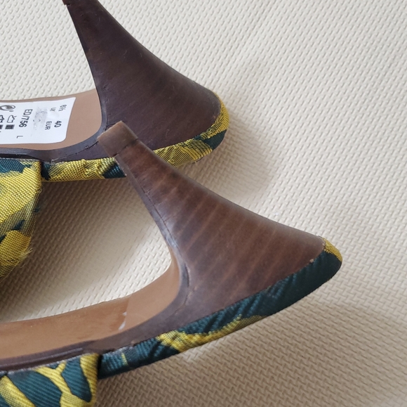 Shoes - Picture 10 of 12